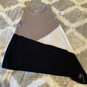 Color block asymmetrical top